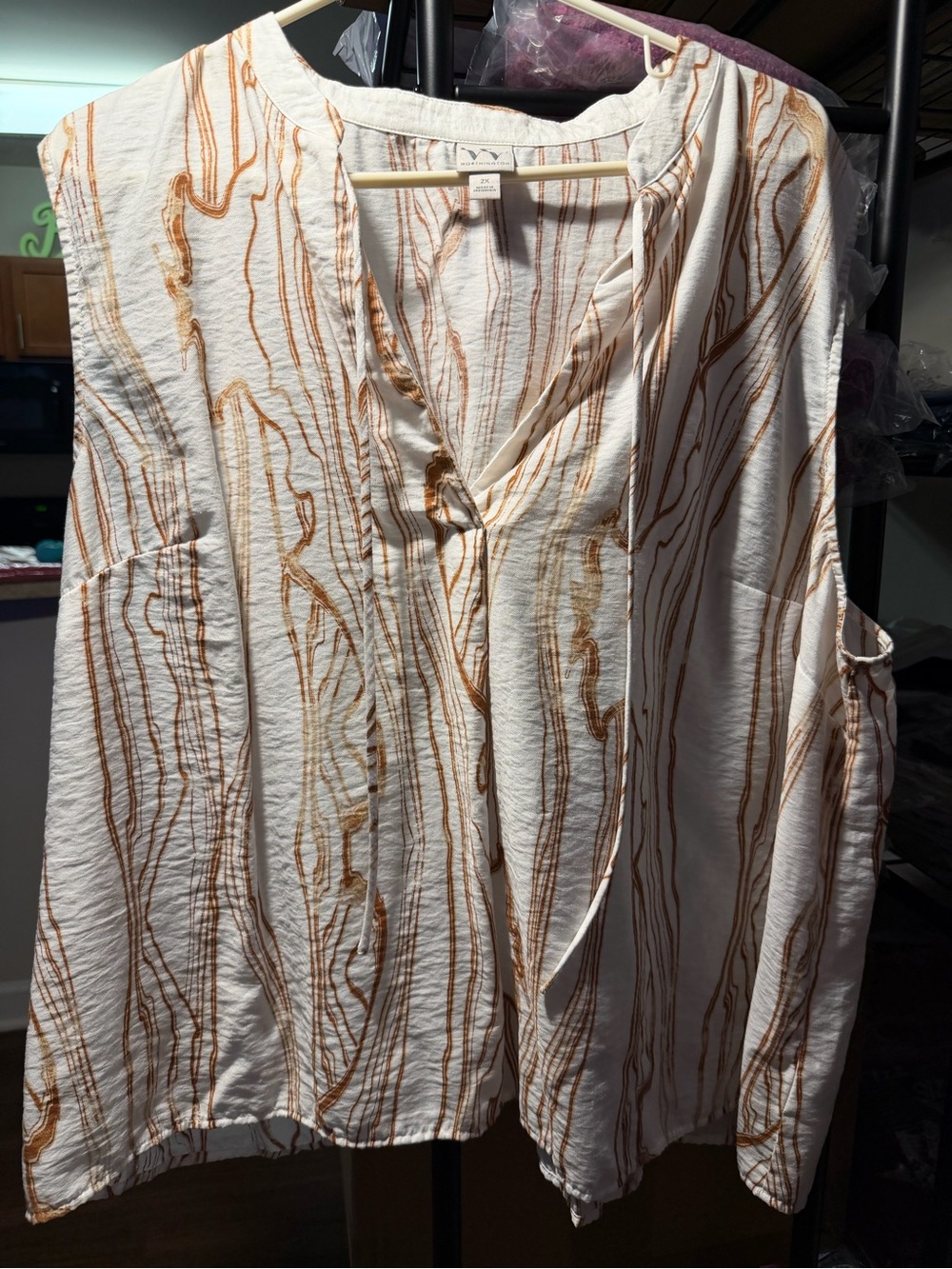 Worthington White Tunic with Tan Marble Stripe Print
